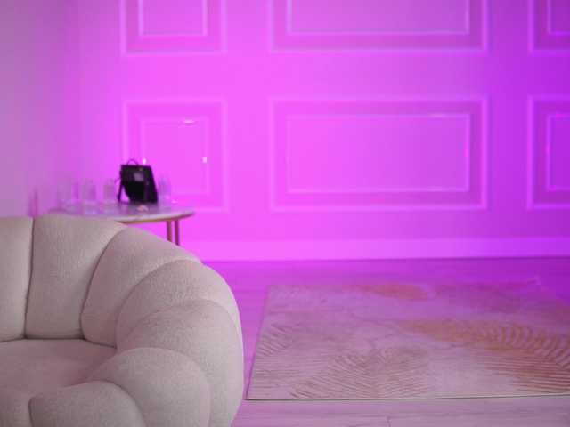 EvaZane's BongaCams show and profile