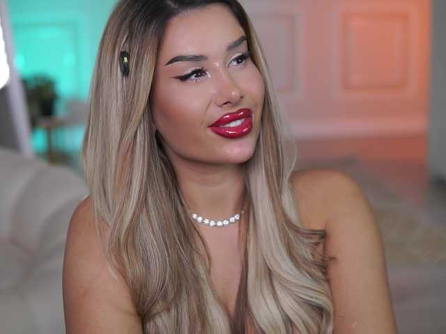 EvaZane's BongaCams show and profile