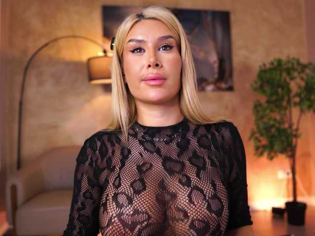 EvaZane's BongaCams show and profile