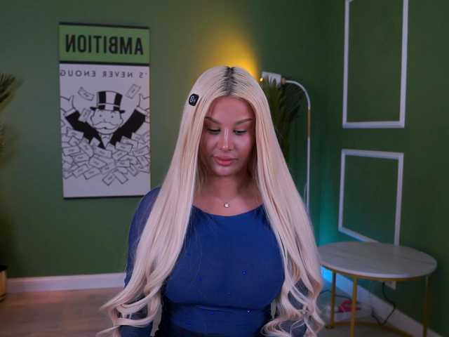 EvaZane's BongaCams show and profile