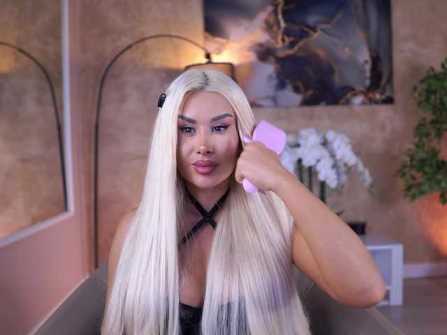 EvaZane's BongaCams show and profile