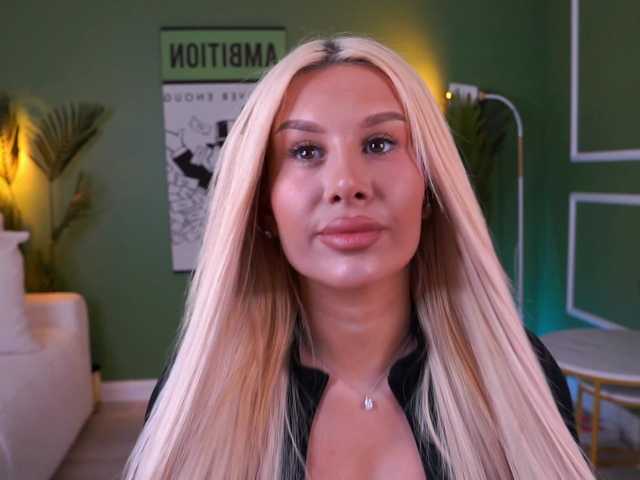 EvaZane's BongaCams show and profile