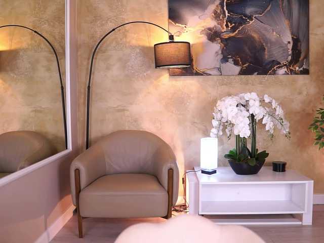 EvaZane's BongaCams show and profile