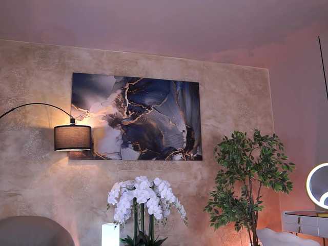 EvaZane's BongaCams show and profile