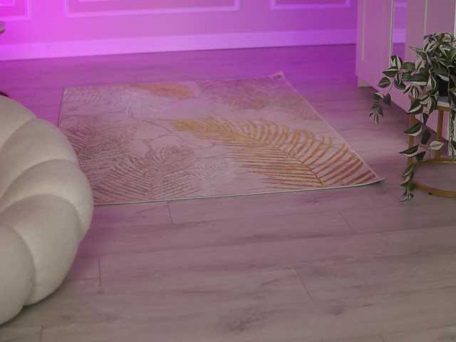 EvaZane's BongaCams show and profile