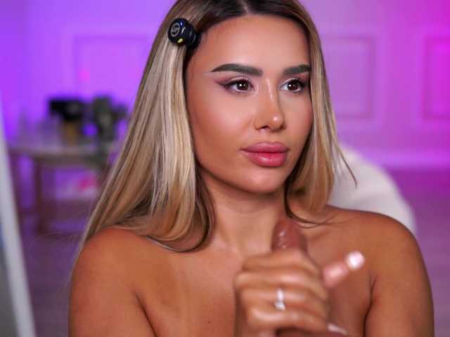 EvaZane - skilled cam host for a intense stream EvaZane from BongaCams