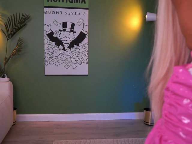 EvaZane's BongaCams show and profile