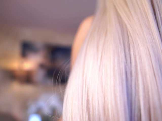 EvaZane's BongaCams show and profile