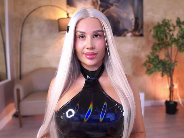 EvaZane's BongaCams show and profile