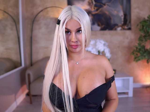 EvaZane's BongaCams show and profile