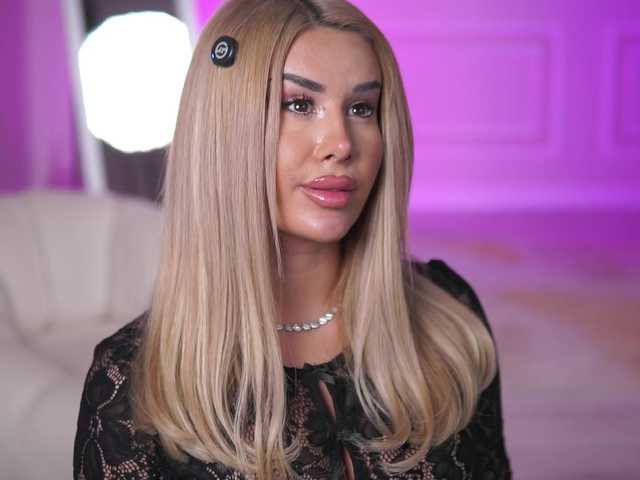 EvaZane's BongaCams show and profile