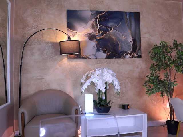 EvaZane's BongaCams show and profile