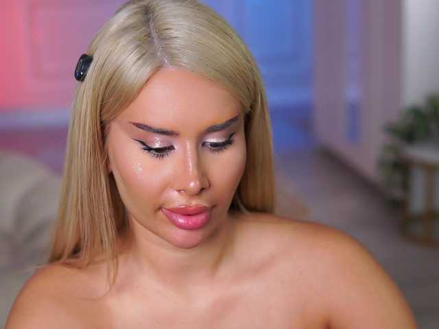 EvaZane's BongaCams show and profile