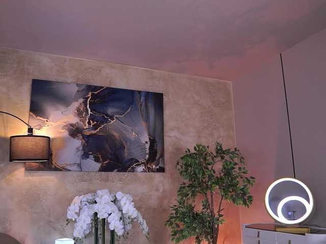 EvaZane's BongaCams show and profile