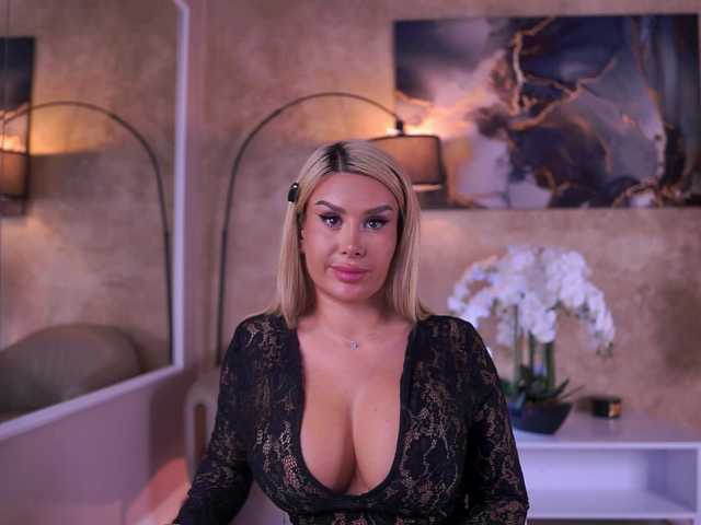 EvaZane's BongaCams show and profile