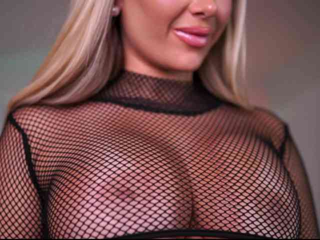 EvaZane Live Webcam on BongaCams