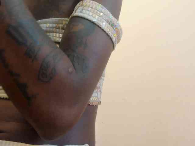 Kloee11 webcam