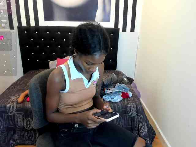 Kloee11 webcam