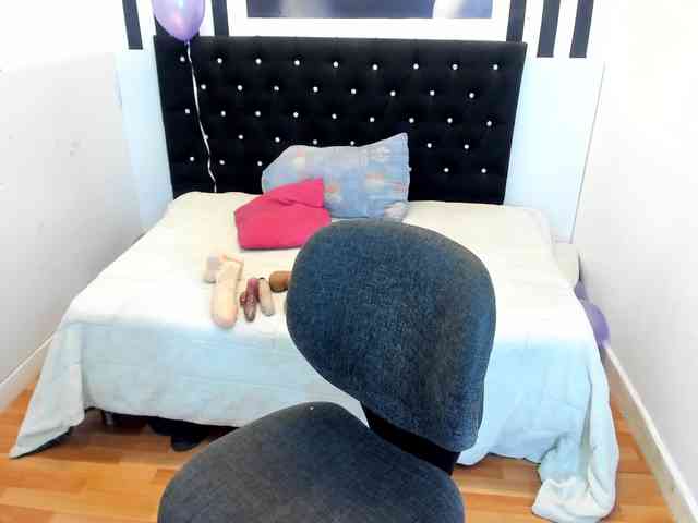 Kloee11 webcam