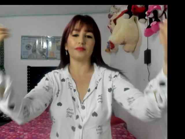 Karoline-Moore webcam