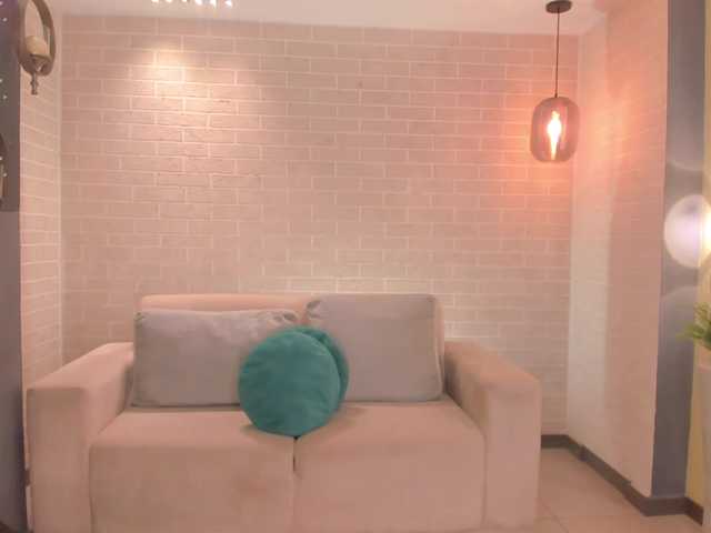  LaiaAnderson chat room