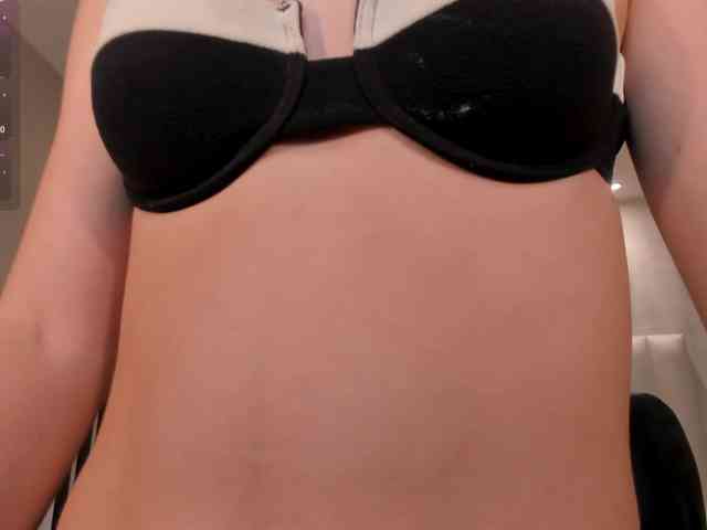 LaiaAnderson webcam