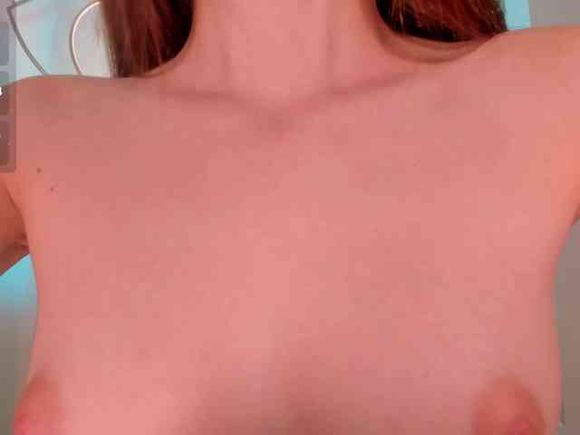 LaiaAnderson webcam