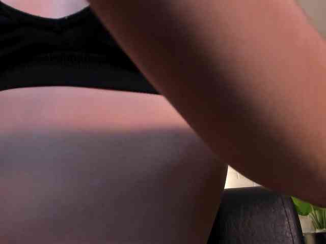 LaiaAnderson webcam