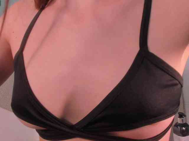 LaiaAnderson webcam