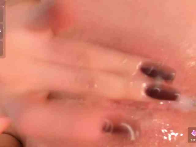 LaiaAnderson webcam