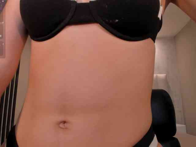 LaiaAnderson webcam