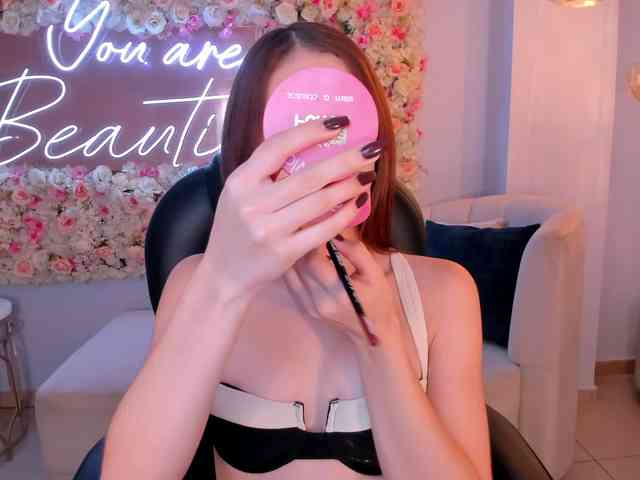 LaiaAnderson webcam