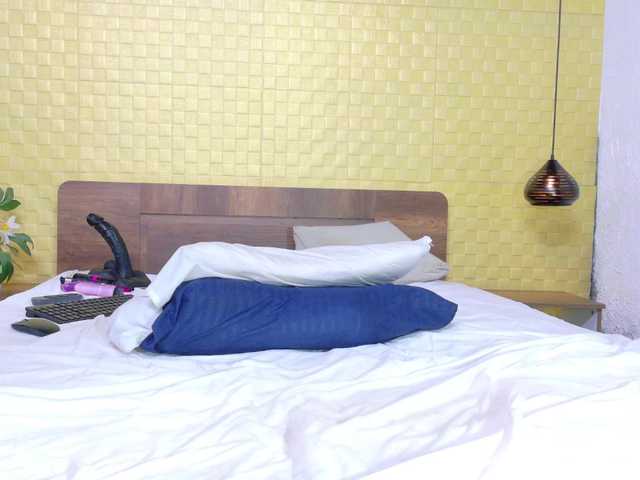 curvynaomhy's BongaCams show and profile