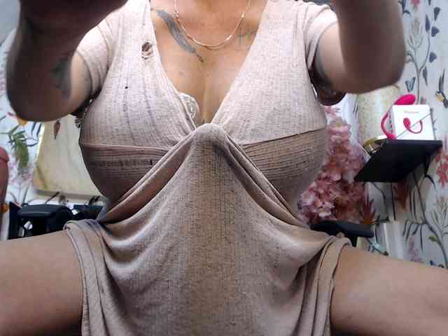 AlwaysHARDCOCKxx Live Webcam on BongaCams