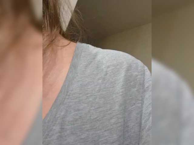 Mia-Carnival's BongaCams show and profile