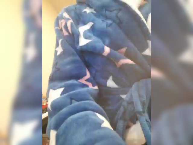 Mia-Carnival's BongaCams show and profile