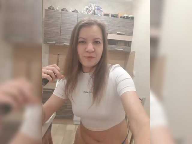 Mia-Carnival's BongaCams show and profile