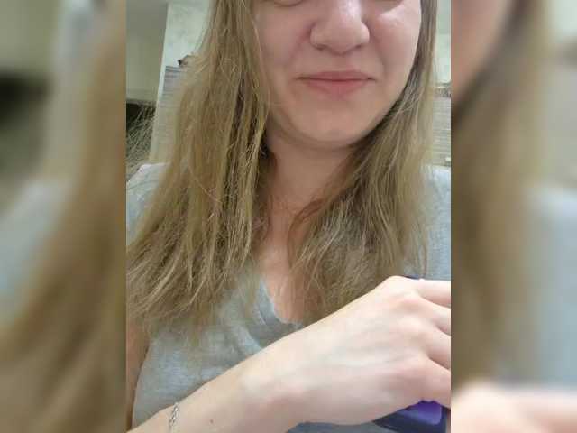 Mia-Carnival's BongaCams show and profile