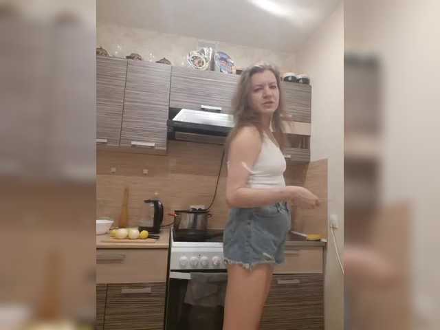 Mia-Carnival's BongaCams show and profile