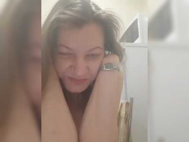 Mia-Carnival's BongaCams show and profile