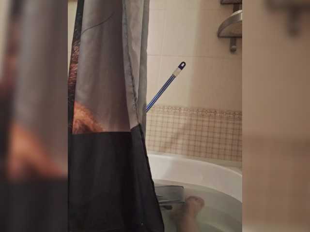 Nina-83's BongaCams show and profile