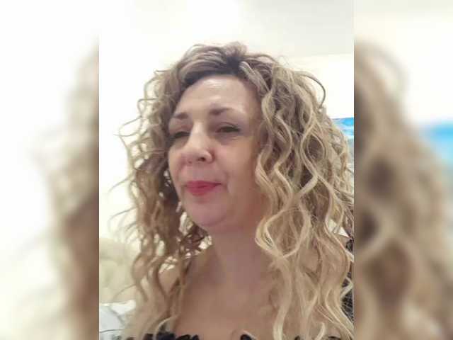 mery8poppins's BongaCams show and profile