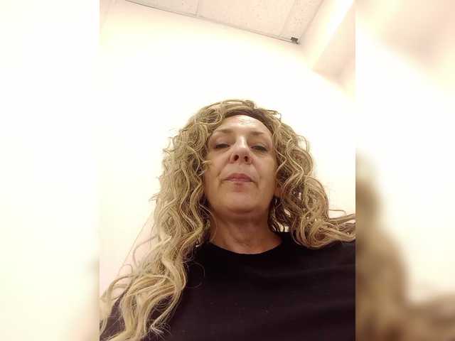 mery8poppins's BongaCams show and profile