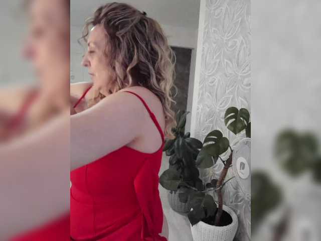 mery8poppins from BongaCams