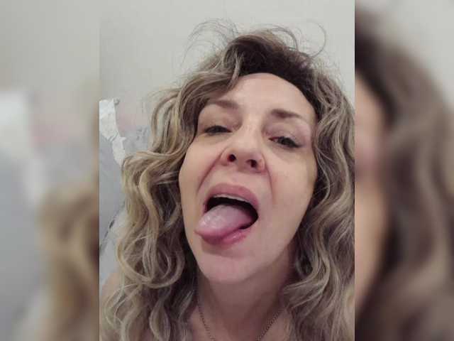 Sex chat gratuit in direct cu mery8poppins pe BongaCams