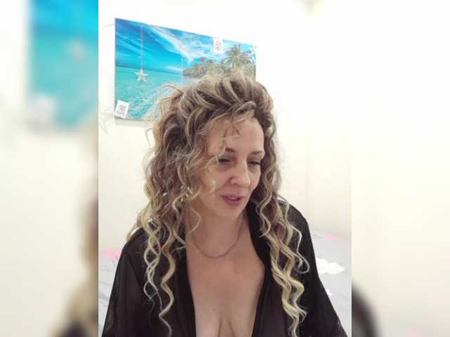 Watch BongaCams's Mery8poppins mery8poppins from BongaCams