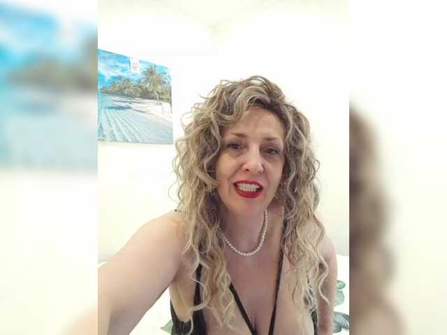 mery8poppins's BongaCams show and profile