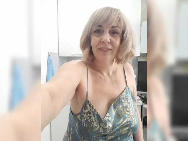 mery8poppins from BongaCams is Freechat