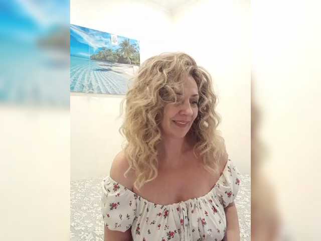 mery8poppins's BongaCams show and profile