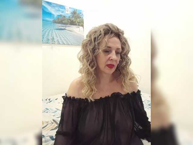 mery8poppins's BongaCams show and profile